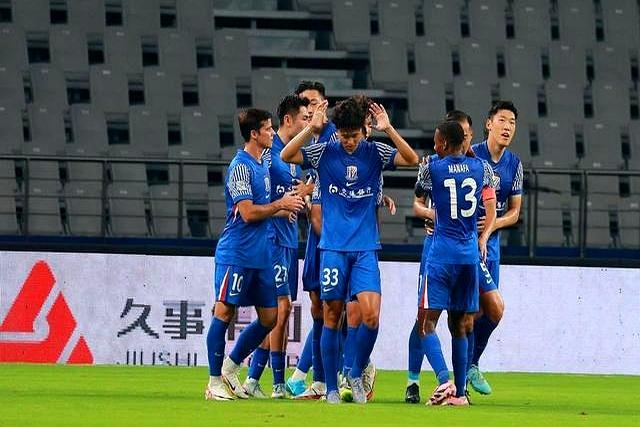 清晨上海久事备战亚冠；战术微调细节曝光；底气十足；控场能力受关注(上海申花亚冠战绩)